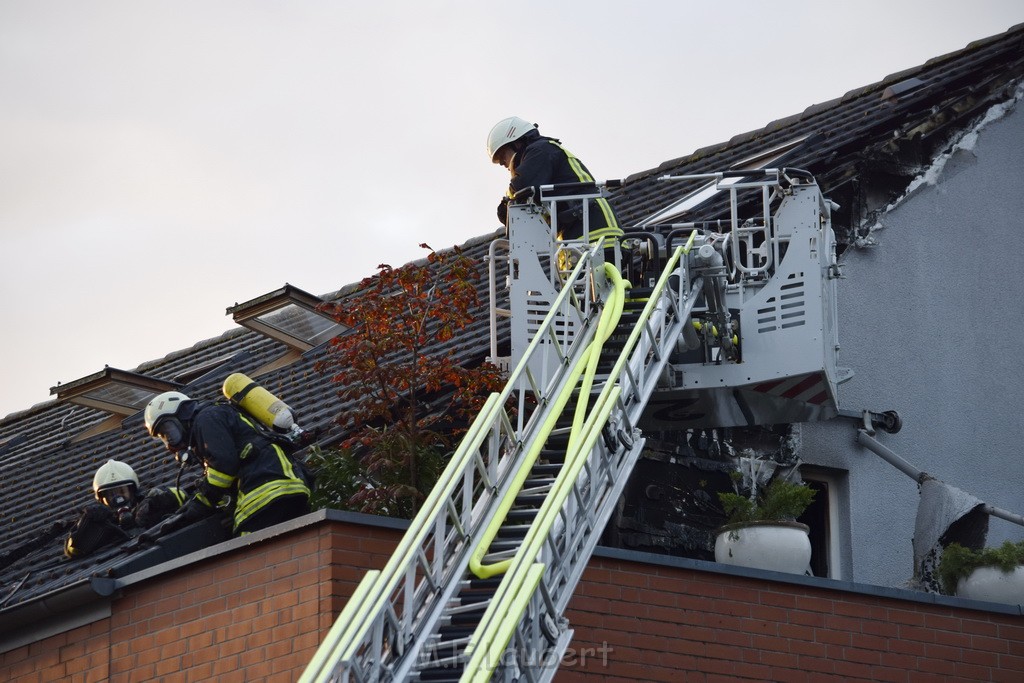 Feuer 2 Y Koeln Suerth Elisabeth Selbertstr P113.JPG - Miklos Laubert